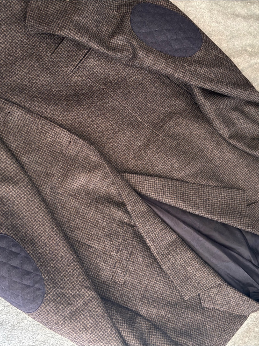 Samuelsohn Brown Houndstooth Blazer with Navy Elbow Patches